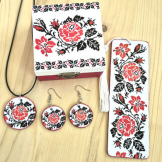 Set cadou cutie bijuterii semn carte din lemn cu model traditional